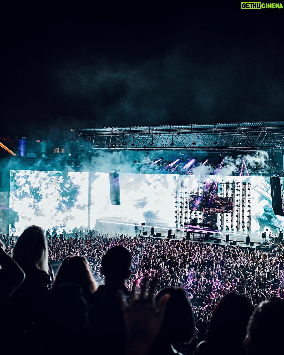 Martin Garrix Instagram - wowowow night 3 at Brooklyn Mirage was NUTS.. crazy crazy energy in the air. can’t believe there’s only 1 show left. thanks and see you soon! ❤️❤️ The Brooklyn Mirage