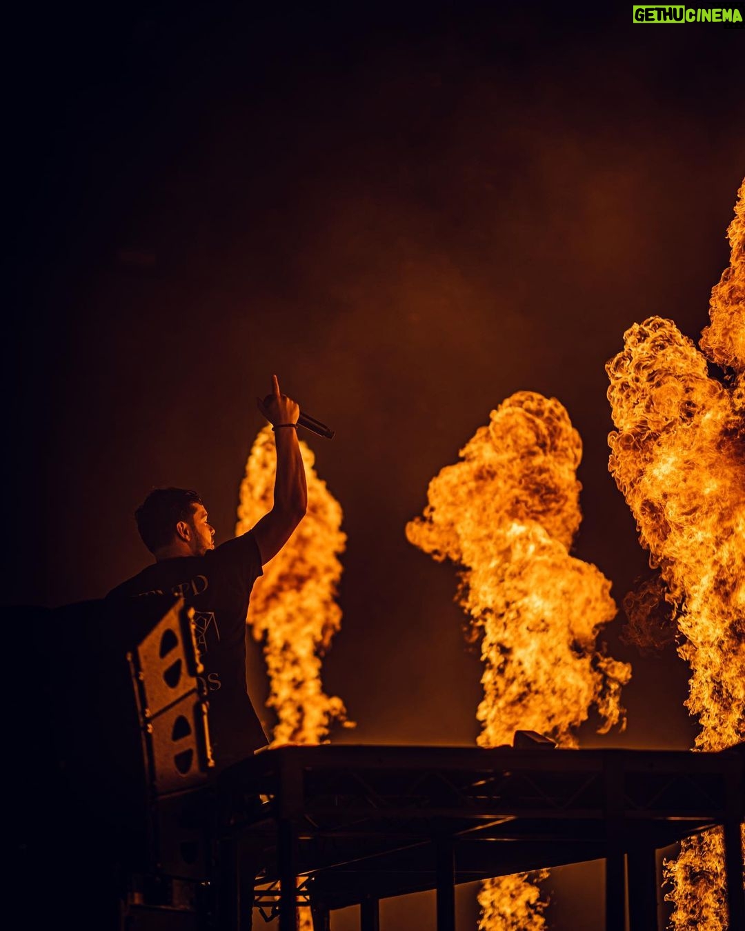 Martin Garrix Instagram - Brooklyn Mirage night 2 HOLY SHIT thanks for the energy ❤️❤️ can’t believe whats happening!! round 3 tonight The Brooklyn Mirage