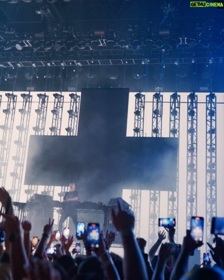 Martin Garrix Instagram - Brooklyn Mirage day 1 was a dream… can’t believe we get to do this 4 nights in a row ❤️❤️ thanks for everything +x The Brooklyn Mirage