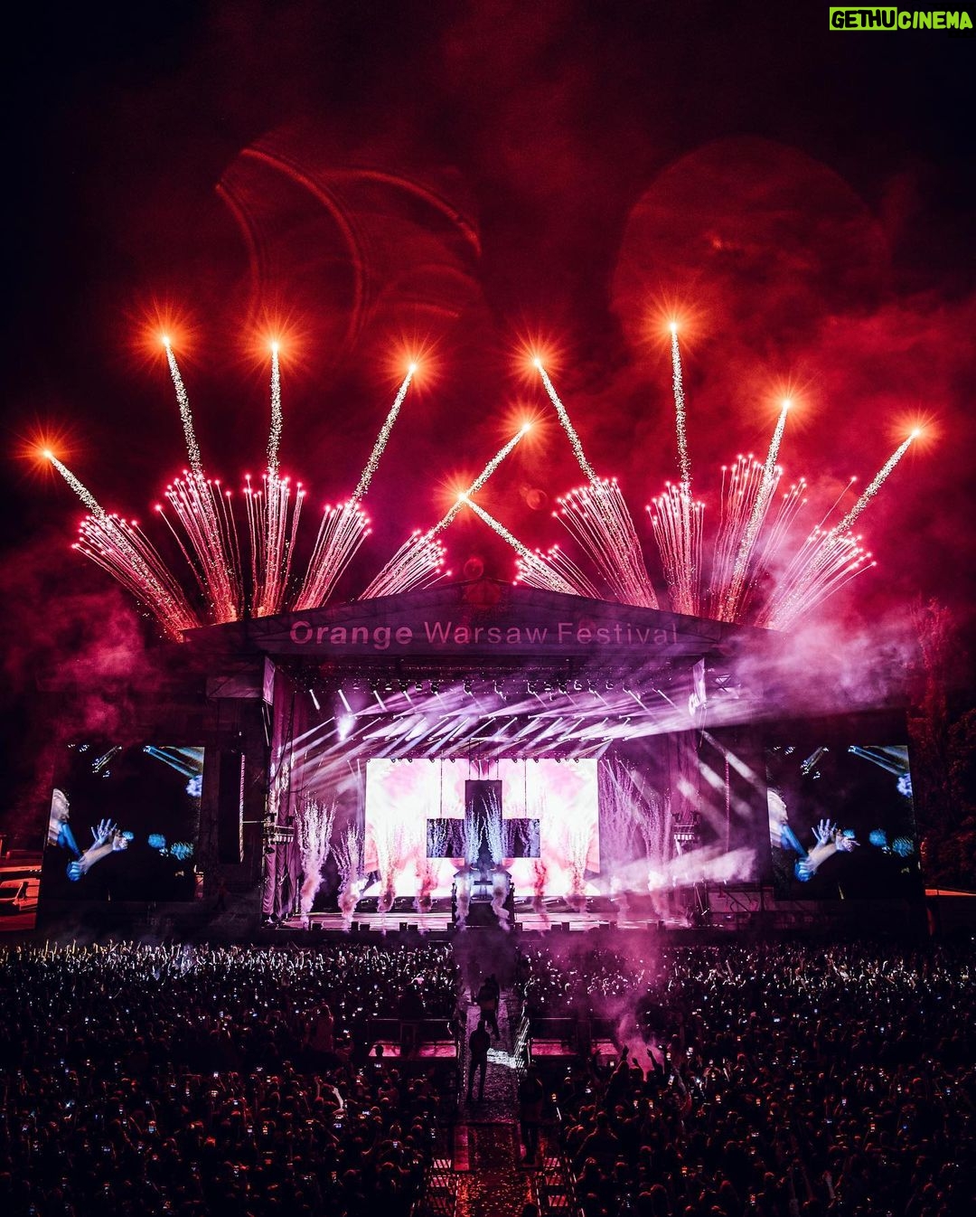 Martin Garrix Instagram - WARSAW felt amazing being back!! Thanks for having me & the crazy energy ❤️❤️ Warsaw, Poland
