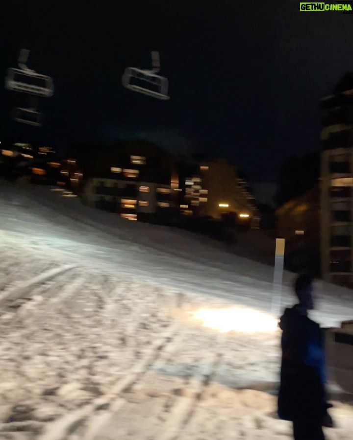 Martin Garrix Instagram - Thank you @jblaudio_eu & @360valthorens for the incredible day! ❤️❤️ Val Thorens