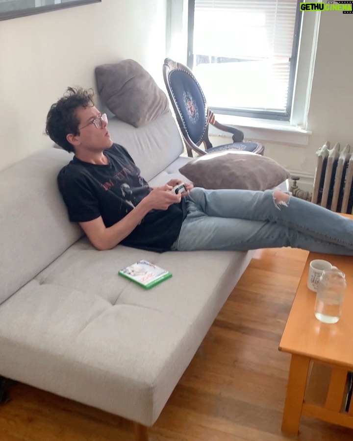 Martin Herlihy - 5.8K Likes - Playing the new Shailene game
