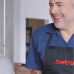 Martin Juneau Instagram - On vous emmène dans les coulisses (cuisine) où notre histoire avec @martin_juneau ne faisait que commencer. Quelques mois plus tard, on lance 8 nouveaux plats signés Martin Juneau. Une aventure savoureuse qui débute en force! Retrouvez-les dès maintenant dans la section mets cuisinés de votre épicerie ou en ligne sur metro.ca - Dans les magasins participants seulement.