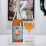 Martin Juneau Instagram - Le dernier arrivage de @cantinaindigeno s'est envolé en quelques minutes. 🍇 Ne passez pas à côté, cette fois-ci... You snooze, you lose! 🍷 5 cuvées disponibles en cartons de 6 : 💛Bianco 💛Coco 🧡Mosca (photo) ❤️Rosso 🤎Casette rosso 👇 Faites exploser la boîte de réception de @nic.baz Nicolas@glou-mtl.com! #CantinaIndigeno #VoletImportation #VoletAndFriends #VoletXGlou Ps- Jus de 🍑🍑🍑 Montorio al Vomano (TE)