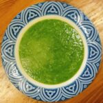 Martin Juneau Instagram - Un plat pour bien résumer notre séjour. Potage de cresson et poireaux de Rémi, avec un fromage de chèvre des Cevennes et un saucisson du marché de Calvisson. Le tout cuisiné et consommé à Paris après avoir parcouru la France. Le meilleur voyage d'affaires en famille EVER, avec les meilleures! 💚 (La prochaine fois ce sera avec les deux autres meilleures Sisi et Ninie)