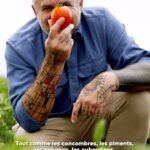 Martin Juneau Instagram - Découvrez les secrets juteux de la tomate dans ce troisième épisode de la série @martin_juneau est dans l’champ! 🍅