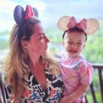 Martin Juneau Instagram - "SOURIRRRRE!" 😂 -Lucie aka Minnie Mouse Deluxe avec des glitters pis toute. 😬😁☀️ Aulani, A Disney Resort & Spa