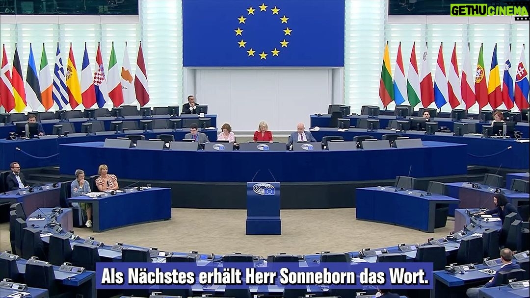 Martin Sonneborn - 9K Likes - „Informationen sind ein öffentliches Gut. Wir müssen diejenigen schützen, die Transparenz schaffen – die Journalisten.“
Ursula vonderLeyen
Präsidentin der Europäischen Kommission
15. September 2021
Free Assange!
Sonneborn, Juni 2023, 22 Uhr