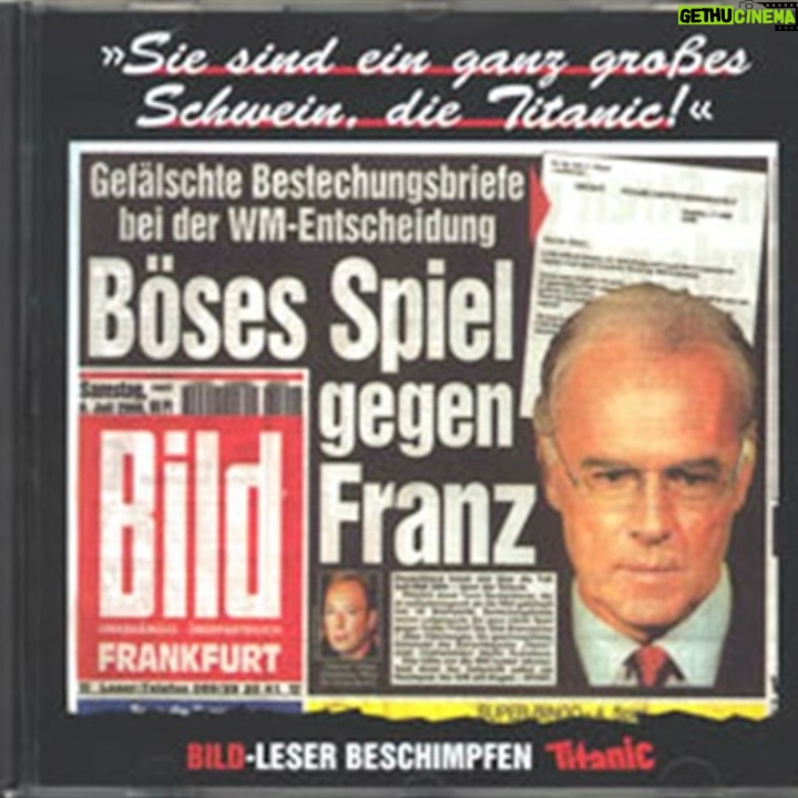 Martin Sonneborn Instagram - Auch wir nehmen heute tief bewegt Abschied von Franz Beckenbauer. Er hat uns den lustigsten (analogen) Shitstorm der Welt beschert, die erfolgreichste Abo-Prämie, die TITANIC jemals hatte, - und fast eine DFB-Klage über 600 Millionen... TrauerSmiley! Kleiner akustischer Shitstorm auf meiner YT-Seite: https://youtu.be/8bGuhWHHMg8?si=rgj5XahUiJU1FMKW Hintergrund hier: www.fckaf.de/bd8