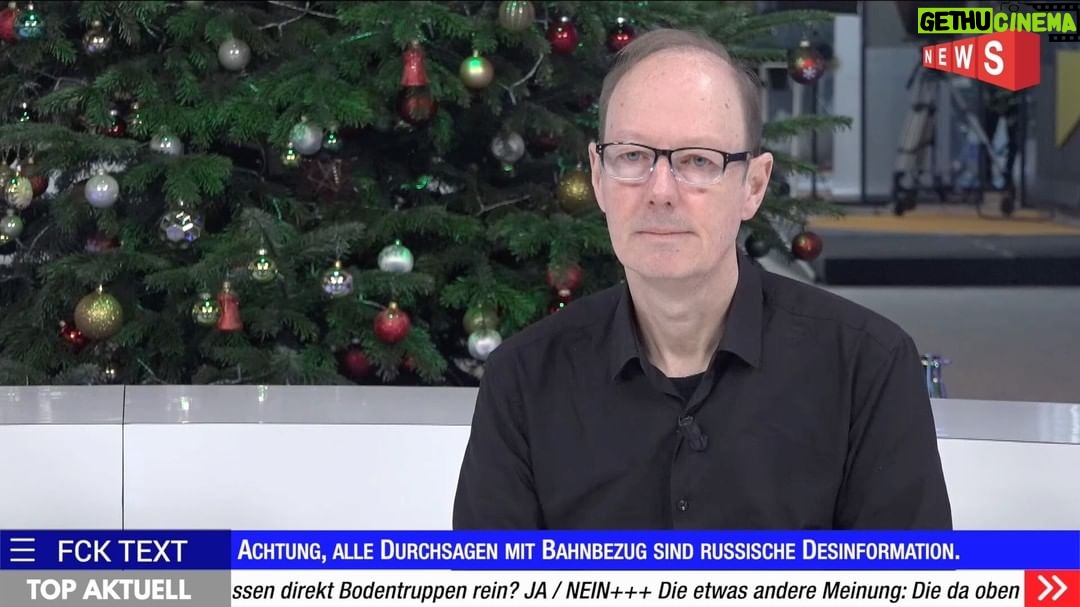 Martin Sonneborn Instagram - Schüler! Die PARTEI ist Eure Partei! Wir haben da etwas für Euch... TrinkerSmiley