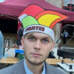 Martin Sonneborn Instagram - Bundesparteitag der PARTEI in Mainz +++ Wir stellen die Liste zur EU-Wahl auf +++ Es wird gemunkelt, der Wahlvorschlag des Bundesvorstands beinhalte eine prominente Person auf Platz 2 +++ Alaaaaaf!