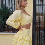 Martine Lunde Instagram - Annonse @kouture_no 🌼 Endelig kan jeg gi dere en rabattkode på de resterende kjolene fra sommerkolleksjonen min! Rabattkoden Martine30 gir 30% rabatt på kjolene som er igjen💛 Det er ikke mange kjoler igjen, så vær raske om dere vil sikre dere en🌼 Oslo, Norway