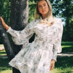 Martine Lunde Instagram – Annonse @kouture_no 🌸 Vi lanserer ikke bare kjoler, men også sett med skjørt og bluse!! Dette settet er en DRØM, og jeg er så fornøyd med hvordan dette ble🥹😍 Håper vi sees hos @kouture_no på Arkaden fra klokken 16.00 på torsdag!! Oslo, Norway