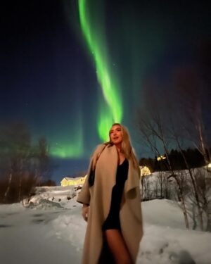 Martine Lunde Instagram - Fikk oppleve nordlys for første gang i går😭😭😍😍❤️