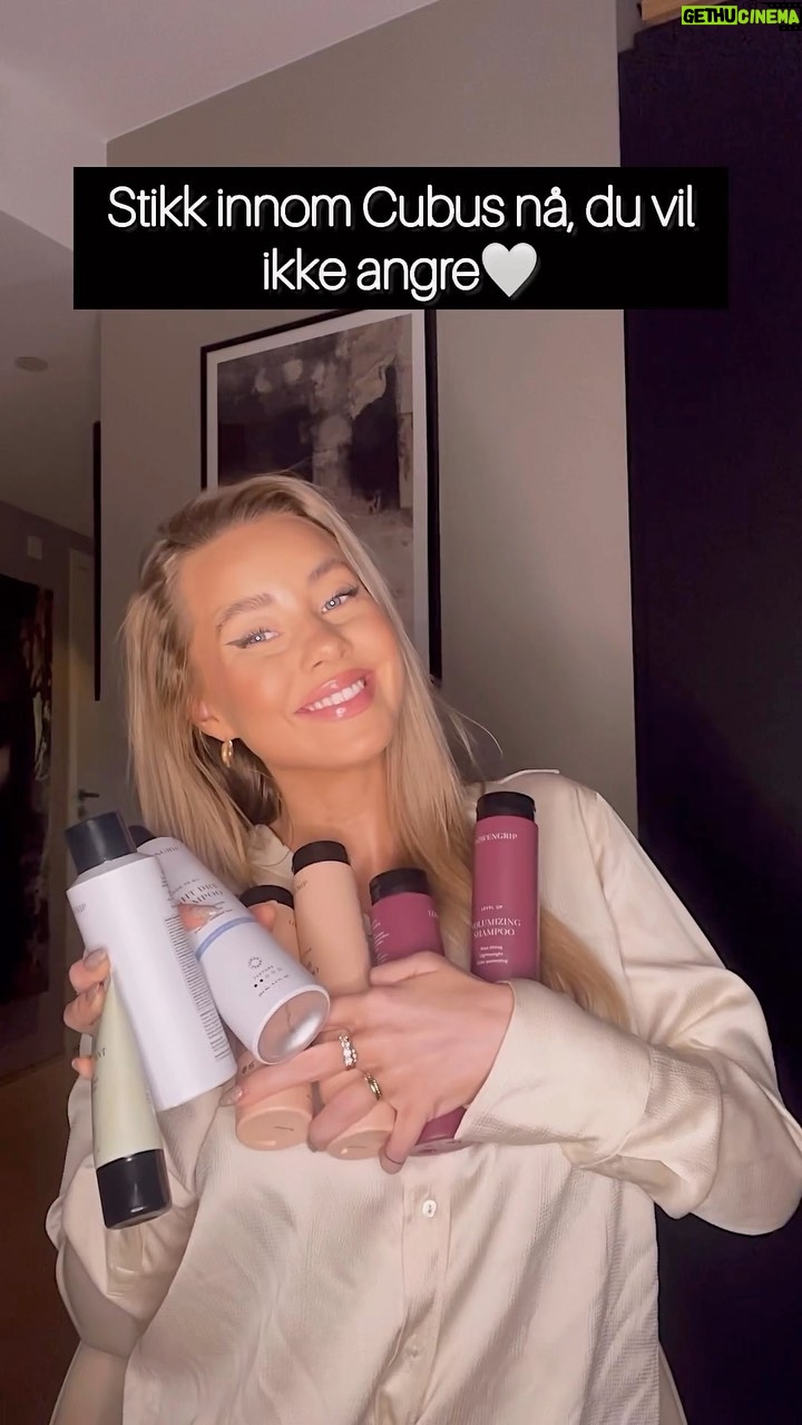 Martine Lunde Instagram - Annonse @lowengrip ✨ Endelig lanseres @lowengrip hos Cubus, og dere får 25% rabatt ut mars😍 Disse produktene er virkelig helt fantastiske til håret, og min favoritt er volumsprayen❤️ Stikk innom din nærmeste Cubus og sjekk ut @lowengrip nå✨