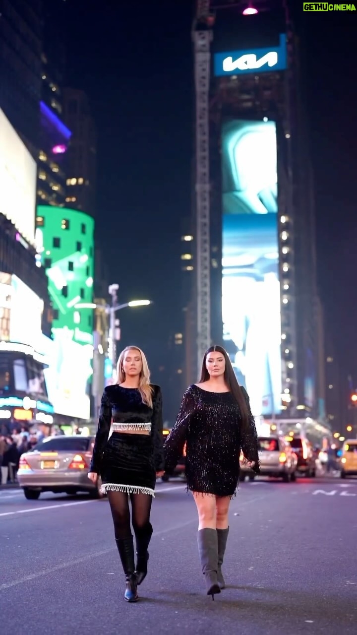 Martine Lunde Instagram - Xoxo Manhattan, New York