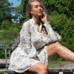 Martine Lunde Instagram – Annonse @kouture_no 🌸 Vi lanserer ikke bare kjoler, men også sett med skjørt og bluse!! Dette settet er en DRØM, og jeg er så fornøyd med hvordan dette ble🥹😍 Håper vi sees hos @kouture_no på Arkaden fra klokken 16.00 på torsdag!! Oslo, Norway