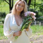 Martine Lunde Instagram – Annonse @kouture_no 🤍 Åh, jeg gleder meg så mye til disse kjolene slippes!! Vi slipper to kolleksjoner denne sommeren, og første slippes torsdag 22. juni🤍 Vi skal som sagt ha et event hos @kouture_no på Arkaden fra klokken 16.00, og jeg håååper at akkurat du vil komme! Da vil du få kunne kjøpe kjolene før alle andre🤍 Kjolene som er igjen etter eventet slippes online samme kveld! Håper vi sees🤍 Oslo, Norway
