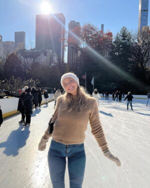 Martine Lunde Instagram - Stå på skøyter i Central Park ✓