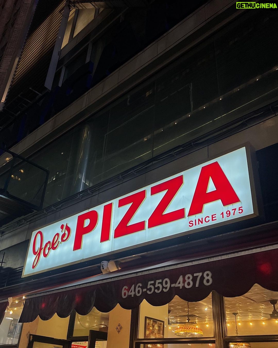 Martine Lunde Instagram - 🍕🍕🍕 Joe’s Pizza Times Square