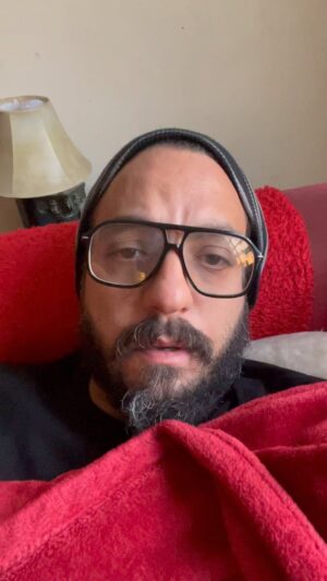 Marwan Younes Instagram - نصيحة اخوية.. بلاش مساعدة في المطبخ