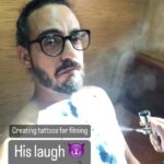 Marwan Younes Instagram - تاتوهات فيلم الفيل الازرق ٢ (ضحكة طارق خطيرة) #فيلم #افلام #صناعة_السينما #تصوير #bts #tattoo #spray #film #movies #behind_the_scenes #acting #fx
