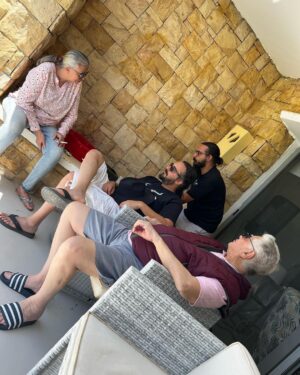 Marwan Younes Instagram - Who’s a very lucky person? WHO?? #family #reunion #expatlife #twins