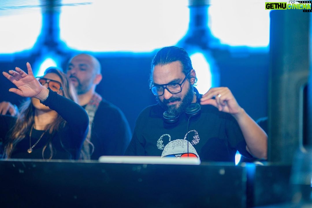 Marwan Younes Instagram - More moments captured by the lovely @omar_syrix from @hendhassan57 ‘a birthday celebration.. thank you @thelondon.eg for hosting this unforgettable night ❤️💃