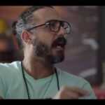 Marwan Younes Instagram - خناقة المخرج طارق البهي مع المنتج الفني كرم … وفِي عزب كدة في النص مسلسل #عيشها_بفرحة @omar.sultann @hanyadelofficial @amr_yassin @albermakram @turquoisecastingstudio @ahmad_tamam_88 @mediamomenta @maikorayem