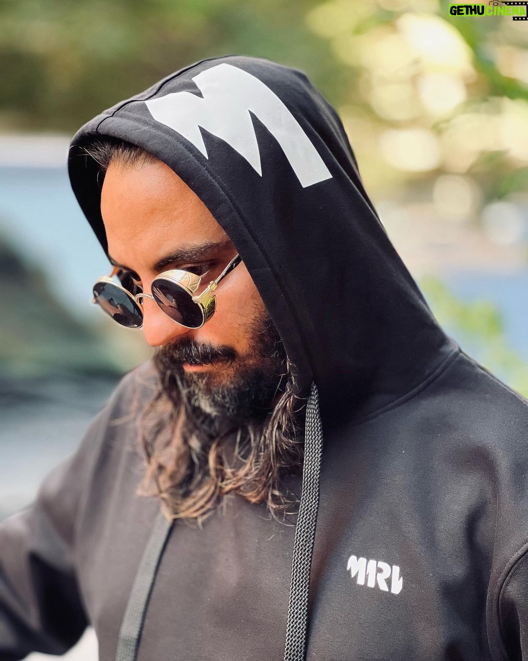 Marwan Younes Instagram - The first MARV hoodie is out and available for PREORDERS 🩵 send a message to @im_wearing_marv and get yours today اول هودي في الحياة طلعت للنور .. اللي عايز يروح لاكاونت مارڤ