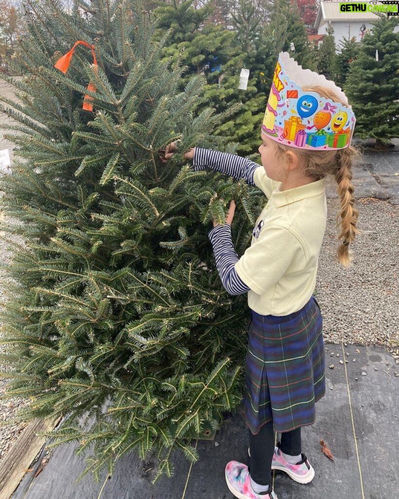 Mary Katharine Ham Instagram - Picking out a tree on this big kid’s bday! 🎄🎂It’s a tradition. Check the link in bio for why. Followed tonight by Mexican food and Blizzards!