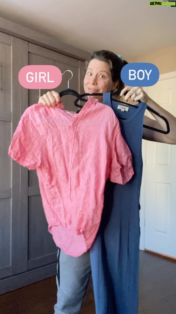 Mary Katharine Ham Instagram - Well, well, well, #fourthkid is the ✨only✨ one to get a gender reveal. Now, this child can never come at about an unfinished baby book bc I’m gonna be there with this receipt. Am I an influencer now?! In making this video, I realized I don’t own a pink dress or sweater or anything? I had to use Steve’s linen shirt for tropical vacations. On my first two kids, I did total surprise and only found out they were girls at birth. For the 3rd and 4th, dad got to choose whether we found out and I let him call the midwives to get the reveal. Also, did I do a gender reveal that involves literally no one else in my family? Yes, because getting kids and husband and dog involved is complicated. Keep it simple! So, 🎀🎀🎀❓#geriatricpregnancy #fourthkid #genderreveal