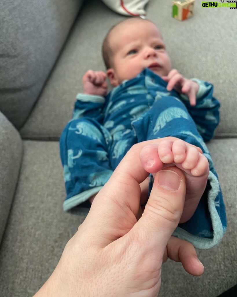 Mary Katharine Ham Instagram - One week home, one college football national championship ❤🏈🖤, zero good pics of all 4 kids together. 🤷🏻‍♀ Everyone is still hanging in there! Cal has met his grandparents and a whole zoo of cousins. He is a calm baby and a solid sleeper so far and his mother thanks him for it. 💙 Thanks to Steve and then my parents and now his parents helping us out, and my sweet Mama friends for sending food, all letting me hang out in bed with a newborn, read mysteries, and get rest!
