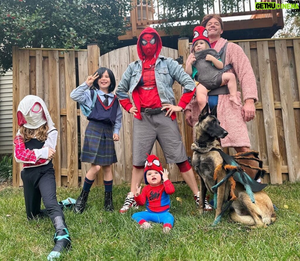 Mary Katharine Ham Instagram - All right, let’s do this one last time. We are Gwen Stacy, Peni Parker, Miles Morales and Peter Porker (Spider-Ham!), Peter Parker and Mayday. We were bitten by a radioactive spider (Scout), and for one night, we’ve been the one and only Spider-Man. I’m pretty sure you know the rest. 🕷🕸🎃 #halloweencostume #intothespiderverse