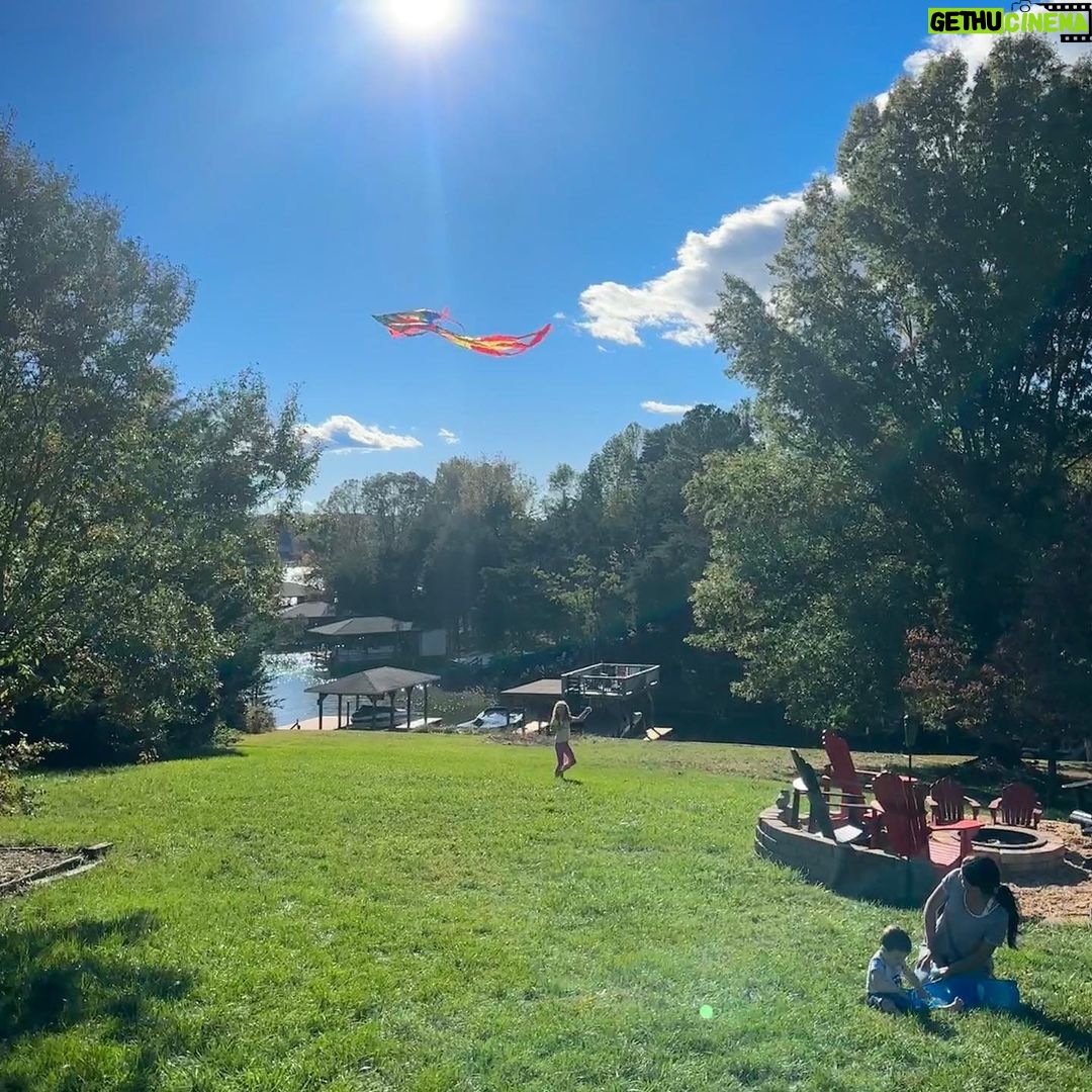 Mary Katharine Ham Instagram - Let’s go fly a kite! 🪁