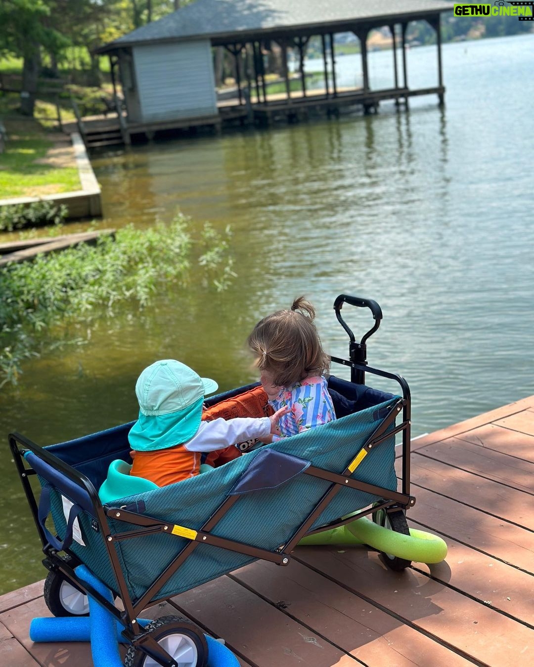 Mary Katharine Ham Instagram - โShare the Goldfish, sis.โ ๐๐ ๐ฉฑ