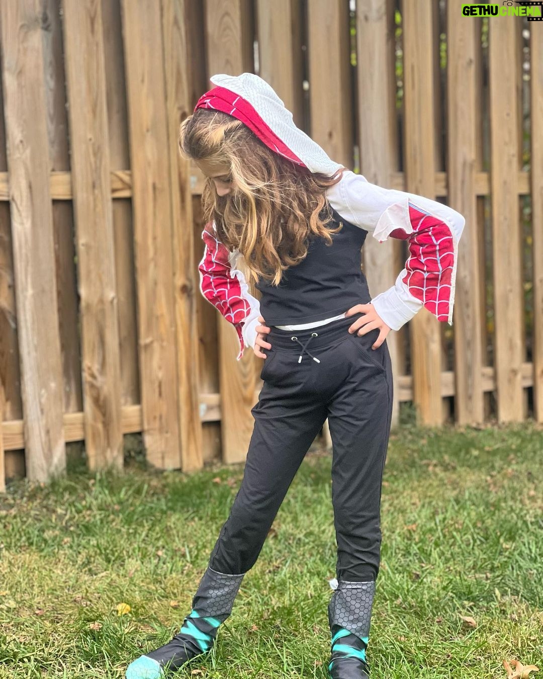 Mary Katharine Ham Instagram - The crew. #intothespiderverse #halloweencostume