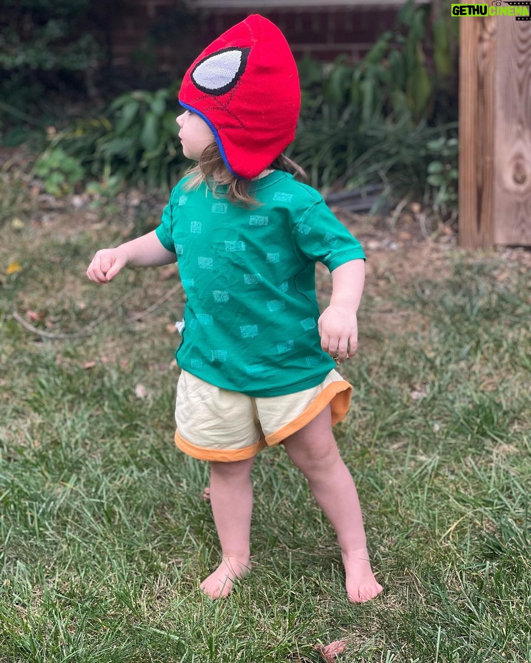 Mary Katharine Ham Instagram - The crew. #intothespiderverse #halloweencostume