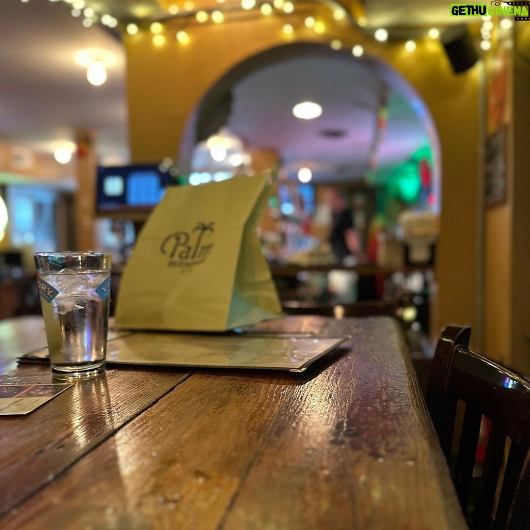Mary Katharine Ham Instagram - Palm to dive. 🥩➡️🍻