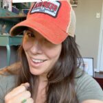 Mary Katharine Ham Instagram - This is actually two-pregnancy hair because my hair never really had time to fall out after the toddler was born. I know I have to say good-bye, but I don’t WANT TO. 💁🏻‍♀️ #fourthtrimester #newbornlife #postpartum