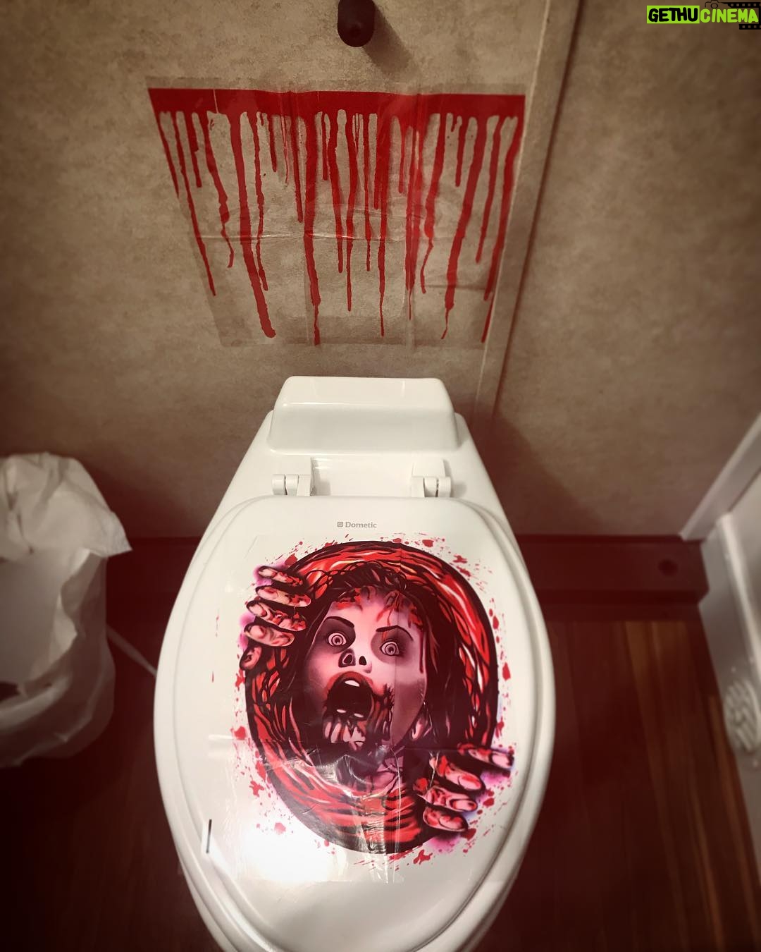 Mary Wiseman - 1K Likes - @coliver09 decorated my trailer toilet for Halloween and it is.... spoopy