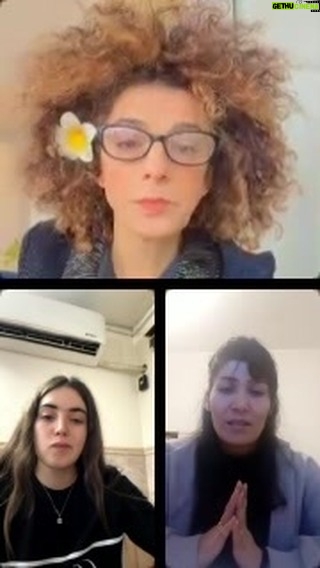 Masih Alinejad Instagram - بشنوید این زنان شجاع را و فراموش نکنید که شما در تاریخ شرمسار خواهید بود اگر از دیشب تا امروز میتوانستید صدایی باشید اما ترجیح دادید برای خطر اعدام چهار زندانی کرد سکوت کنید. بشنوید صدای همسران این زندانیان را و سکوت تلختان را بشکنید. شجاعت را از این زنان یاد بگیریم که چگونه بغضشان را مدیریت میکنند تا با قدرت در برابر جمهوری آدمکش اسلامی بایستند و از مردم دعوت کنند که عزیزانشان را مقابل زندان اوین تنها نگذارند #پژمان_فاتحی #محسن_مظلوم #محمد_فرامرزی #وفا_آذربار @joanna.taimasi.official @maria_hazhir