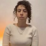 Masih Alinejad Instagram - بشنوید درخواست همسر محمد فرامرزی از مردم. ماریا نگران است که فردا همسرش را اعدام کنند. ‏خانواده‌های ⁧‫#پژمان_فاتحی‬⁩، ⁧‫#وفا_آذربار‬⁩، ⁧‫#محمد_فرامرزی‬⁩ ، ⁧‫#محسن_مظلوم‬⁩ را که در روندی غیرشفاف و بدون دسترسی به وکیل و دادرسی عادلانه به اعدام محکوم شده اند، به اوین برای ملاقات فراخوانده‌اند.