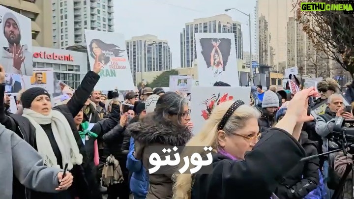 Masih Alinejad Instagram - روز شنبه هفتم بهمن‌ماه، ایرانیان مقیم برلین و تورنتو در اعتراض به صدور و اجرای احکام اعدام برای معترضان در ایران از سوی جمهوری اسلامی، راهپیمایی کرده و حمایت خود را از جنبش «زن زندگی آزادی» اعلام کردند. #زن_زندگی_آزادی