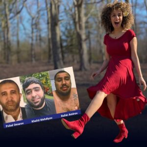 Masih Alinejad Instagram - .

باید بگم که خیلی خوشحالم اول برای اینکه زندگی دومی به من داده شد و سپس از خوار و ذلیل شدن جمهوری اسلامی بسیار خوشحالم.
 امروز یکی از سه مردی که جمهوری اسلامی برای قتل من در نیویورک استخدام کرده بود به آمریکا تحویل داده شد.
 این بدان معناست که هر سه نفری که قصد کشتن من را داشتند در دست سازمان‌های مجری قانون ایالات متحده هستند.
 پولاد عمروف صبح چهارشنبه پس از پایان یافتن تمامی گزینه های تجدید نظر به مقامات ایالات متحده در پراگ تحویل داده شد.
 عمروف به همراه همکارانش رفعت امیروف و خالد مهدی‌اف اکنون در پشت میله‌های زندان به سر می‌برند و متهم به قاتلان اجیر شده و پولشویی از طرف رژیم تروریستی جمهوری اسلامی هستند.
 من می‌خواهم از سازمان‌های مجری قانون ایالات متحده برای تلاش و هوشیاری آنها تشکر کنم. کشوری که من را پذیرفته، بار دیگر مرا از دست رژیم جنایتکار کشوری که در آن به دنیا آمدم نجات داد.
 من مشتاقانه منتظر شهادت دادن در دادگاه آنها هستم. جمهوری اسلامی دو بار در تلاش برای کشتن من در آمریکا شکست خورده است تا من را از تلاش برای صدای بیصدایان بودن ( مردم ایران) و مبارزه با جمهوری اسلامی باز دارد و تنها من نیستم.
رژیم جمهوری اسلامی ازین طریق برای خاموش کردن صدای مخالفان در غرب استفاده می کند.
 در حال حاضر جمشید شارمهد، شهروند آلمانی که توسط جمهوری اسلامی ربوده شده، در انتظار اعدام است و ممکن است به زودی او را اعدام کنند.

#بچرخ_تا_بچرخیم