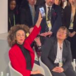 Masih Alinejad Instagram - . در کنفرانس مونیخ امسال نیز با تلاش بسیار موفق شدیم حضور نماینده جمهوری اسلامی را حذف کنیم و‌حامل این پیام باشیم که انقلاب ایران همچنان زنده است و اگر جهان به ثبات و امنیت فکر میکند باید به مردم ایران بپیوندد برای پایان دادن به جمهوری اسلامی. در این کنفرانس به من به عنوان عضوی از جامعه مدنی و حقوق بشری ایران فرصتی داده شده بود تا از مقاومت خودم بگویم. نام پنل «طغیان‌گران» بود. در این پنل برنده جایزه صلح نوبل در سال ۲۰۲۱ ماریا رسا، زين مار آونگ، وزیر امور خارجه گروه اپوزوسیون میانمار، سیلویا چیخانوس کایا، از رییس جمهور اپوزیسیون دموکراتیک بلاروس، سخن گفتیم. پنل توسط هیلاری کیلینتون مدیریت شد. در فرصتی که به در اختیارم قرار گرفت گفتم «می‌خواهم که صدای طغیان‌گران واقعی ایران باشم. من داستان‌های مقاومت شما را شنیدم و آمده‌ام بگویم که زنان ایرانی قربانی نیستند. قهرمانند. می‌خواهم داستان این قهرمانان را بگویم» کوثر افتخاری زن شجاعی که بینایی یکی از چشم‌هایش را در اعتراضات پس از قتل مهسا ژینا امینی از دست داد، همراه من در کنفرانس حضور داشت را صدا کردم. او فقط یکی از هزاران قربانی یک حکومت ظالم است از در دو پنل متفاوت از جایش بلند شد و جمعیت برای او با احترام دست زد. کوثر به رهبران و‌سیاستمداران در مونیخ گفت «من سند زنده تروریستی بودن سپاه پاسداران جمهوری اسلامی هستم، آمدم تا بگویم سپاهی که حتی نام ایران را با خود ندارد به زنان و مردان شلیک می‌کند، فقط به جرم اینکه آزادی و دموکراسی می‌خواهند» در سخنرانی‌ام اشاره کردم که قبل از رسیدن به کنفرانس مونیخ نامه‌ای دریافت کردم از سپیده قلیان، زنی که بی‌حجاب پس از آزادی جلوی زندان فریاد زد «خامنه‌ای ضحاک می‌کشیمت زیر خاک». سکوت سنگینی فضای پنل را گرفت. در نامه سپیده قلیان از زندان اوین به کنفرانس مونیخ به این تکه تاکید کردم «انقلاب‌ها فراز و فرود دارند، جهان باید از نهاد‌های دموکراتیک و مدنی ایران دفاع کند. به آمار اعدام‌ها در ایران نگاه کنید، این‌ها فقط عدد نیستند هر کدام آنها یک زندگی بودند. ما در حال سرکوب بیشتر هستیم چون در حال مقاومت بیشتر هستیم» به اعتصاب زندانیان زن چند وقت پیش دربند زنان اوین اشاره کردم و گفتم آنها اعتصاب غذا کردند که توجه جامعه جهانی را به اعدام‌ها جلب کنند. نام چهار زندانی زن از چهار نظر سیاسی متفاوت را بردم: «گلرخ ایرایی، نرگس محمدی، سپیده قلیان، محبوبه رضایی» در همین پنل عکس ژینا مهسا امینی را بالا بردم و گفتم او را می‌شناسید؟ ادامه در بخش نظرات ...