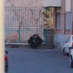 Masih Alinejad Instagram - و‌ عشق را از پستوی خانه بیرون باید کشید….تلاش کنیم در سرزمینی که تماشای اعدام در ملا عام را تشویق و تبلیغ میکنند اما عشق‌بازی و بوسیدن در ملا عام را عمل «منافی عفت» می‌خوانند، هرگز شبیه به جمهوری اسلامی نشویم و خواسته یا ناخواسته، عاشقانه‌های یک ملت زخمی و‌ خسته را تحقیر نکنیم. ‌تماشای برنامه این هفته تبلت را فرداشب از دست ندهیم. در ستایش عشق در حکومتی که عاشق‌ترین عاشقان را گردن می‌زند. #ولنتاین شما هم پر از عشق و آغوش و‌ بوسه و مهربانی.