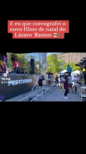 Massengo Júnior Instagram - Ahhhhhh eu coreografei um filme do @olazaroramos na @primevideobr 😭😭😭😭😭😭😭😭 Eu estava em um momento que estava meio que pensando em desistir de tudo sobre a arte , meio que cansado de tudo, até que recebi esse convite 😭❤️ A produção me mandava as músicas e eu tinha que criar algo mais ou menos na pegada do que dizia as letras , algo que a galera pudesse pegar na hora, e essa galera pegou na hora e arrasou demais ( @ingridguimaraes @igorjansen @yasminlonduik @olazaroramos @theomatosoficial @gogisoares10 ) @jjonatasoliveira obrigado por confiar no meu trabalho e me indicar pra esse trampo incrível ❤️🫶🏾🙏🏾 @olazaroramos obg pela confiança de me receber tão bem na tua casa para o nosso ensaio 🙏🏾❤️ tu sempre foi uma grande referência, durante as gravações me tornei ainda mais fã da pessoa que vc é❤️ tamu junto ✊🏿❤️