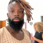 Massengo Júnior Instagram - Família , acabei de colocar esses dreads removíveis na @ateliedastrancasbyalicia , quem aplicou foi a braba da @lic_asilva , os dreads foram confeccionados pela braba da @negdreads . Dread removível é aquele que você pode colocar e tirar quando quiser mudar de estilo , se vc é afim de fazer e não sabe onde procurar só acionar eles ❤️😍. #dreads #explorar
