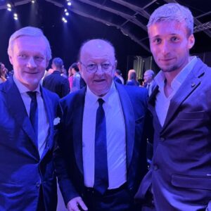 Massimo Boldi Instagram - We are the champions! 👏🏻
#premiofairplaycampionedirisate @premiogentleman_official #adrianogalliani #marcomanfredi
